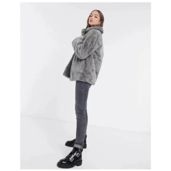 BlankNYC Faux Fur Notched Lapel Oversized Teddy Jacket Cozy Coat Gray  Small S - Picture 3 of 9